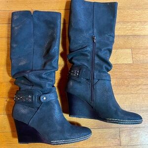 Stylish Black Wedge Leather Boots sz 9